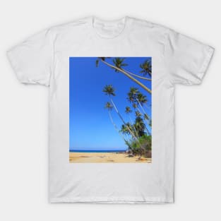 palm tree by the beach best beach picture T-Shirt